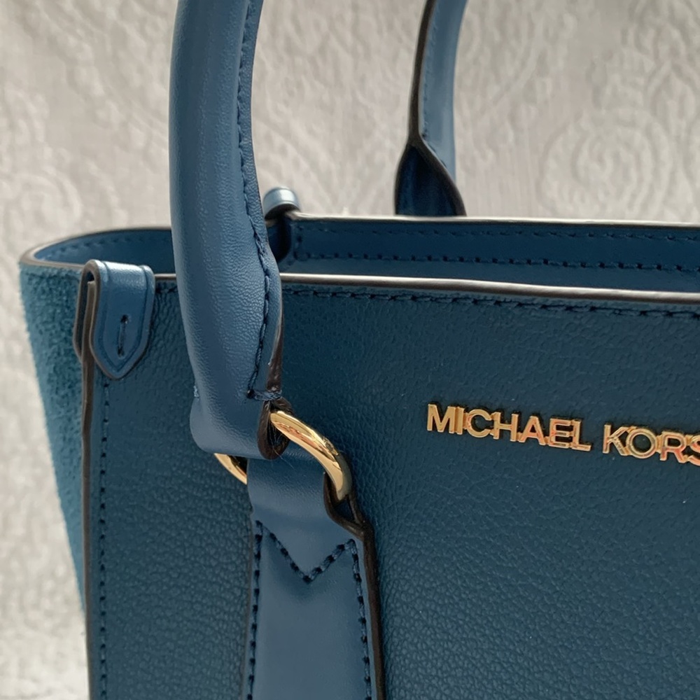 ♥️♥️♥️♥️ Michael Kors Blue leather/suede small bag ♥️♥️♥️♥️ - Picture 10 of 11